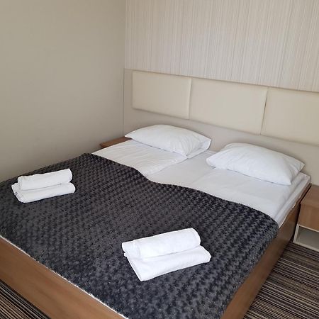 Marina Jastarnia Apartamenty W Budynku Z Basenem Zimmer foto